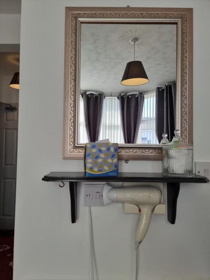 The Cameo 4*
