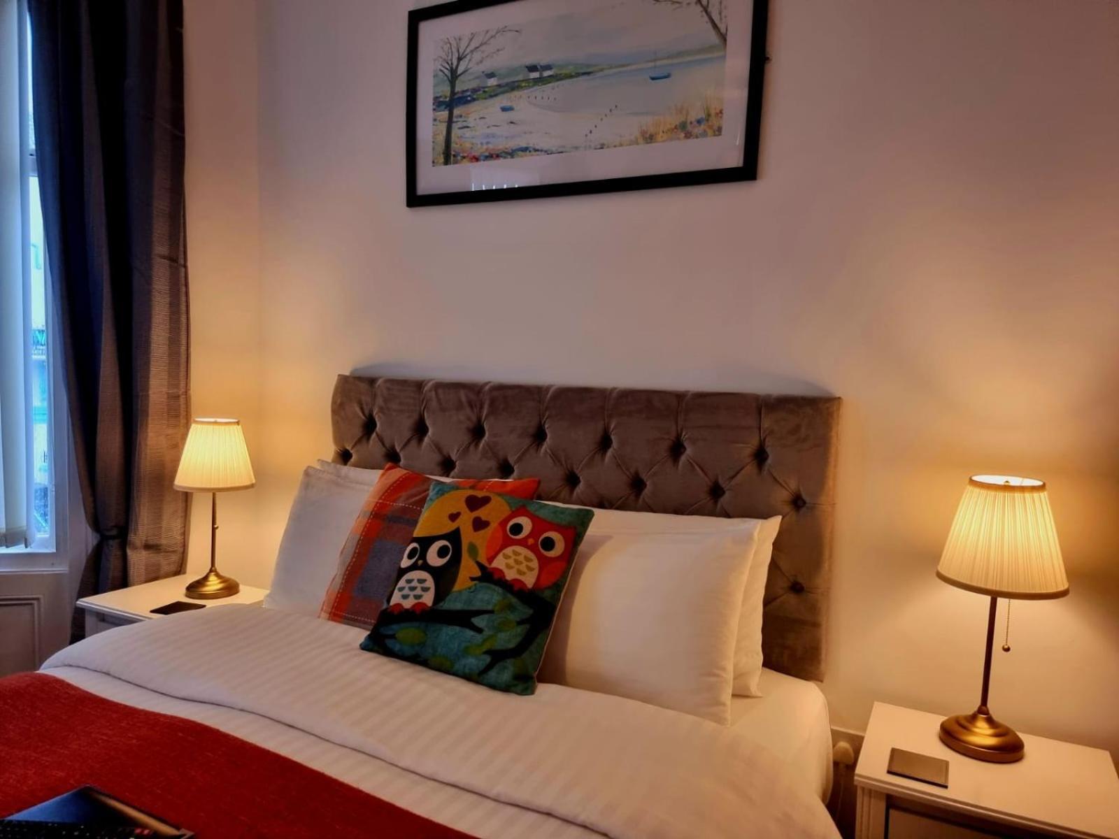 The Cameo 4*